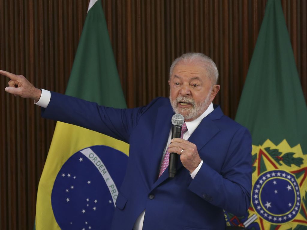 Lula reafirma compromisso distribuição de renda e respeito à