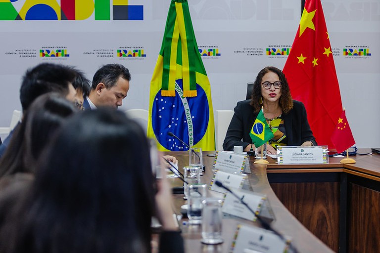 Luciana Fecha Parceria A China Em Prepara O Chegada De Xi