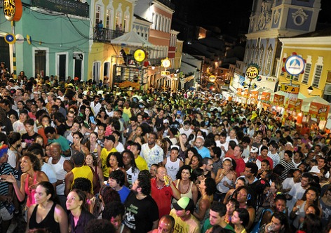 O povo é o protagonista do maior carnaval do mundo - Vermelho