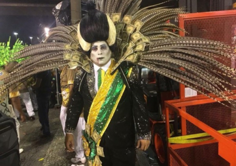 Carnaval politizado : r/brasil