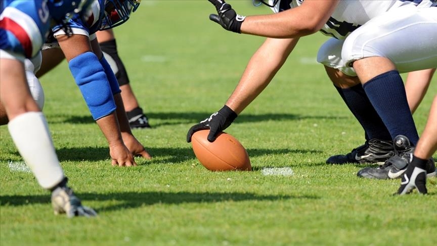 Liga de futebol americano adia jogos devido ``à avanço da pandemia -  Vermelho