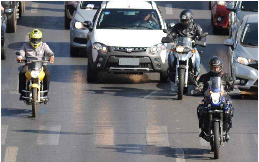 Vendas de motos supera a de carros no Brasil pela primeira vez em