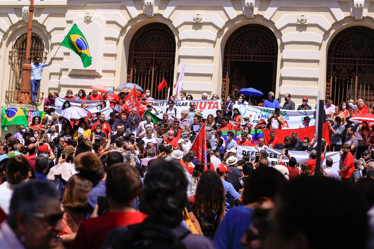 No Recife Luciana Participa Da Leitura Da Carta Em Defesa Da Democracia Vermelho 9176