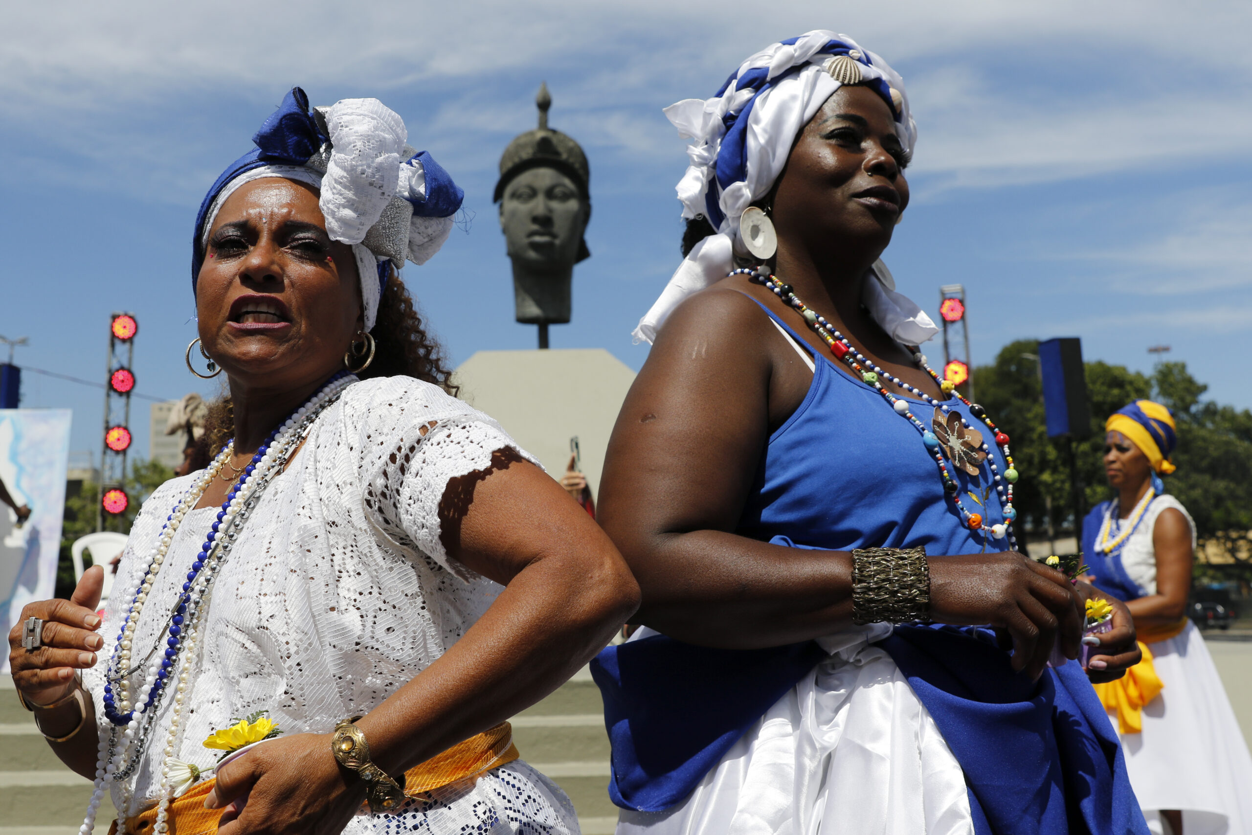 Copa reaviva memória da luta antirracista - Vermelho