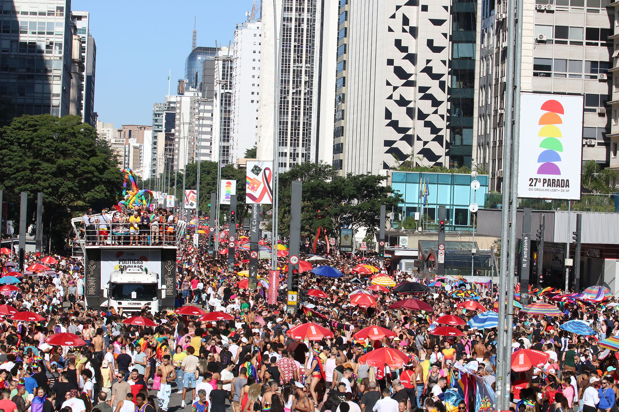 51% dos brasileiros apoiam legalização do casamento entre LGBT+ - Vermelho