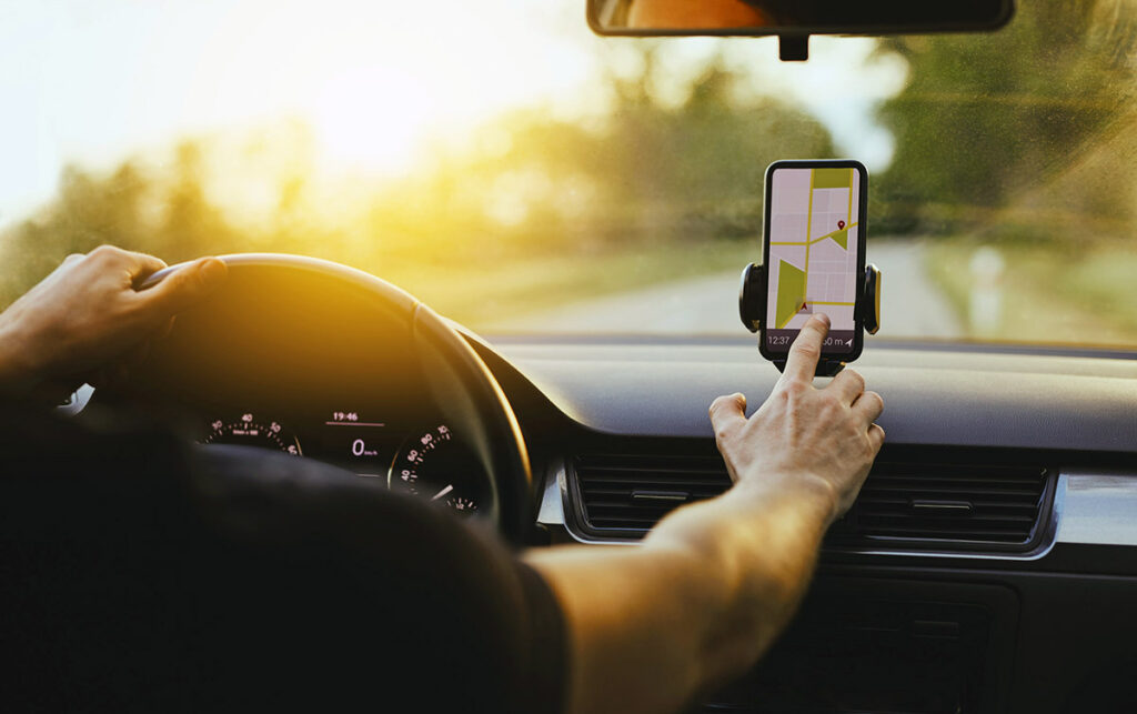 90% dos motoristas de Uber no Brasil são homens e 45% têm nível superior