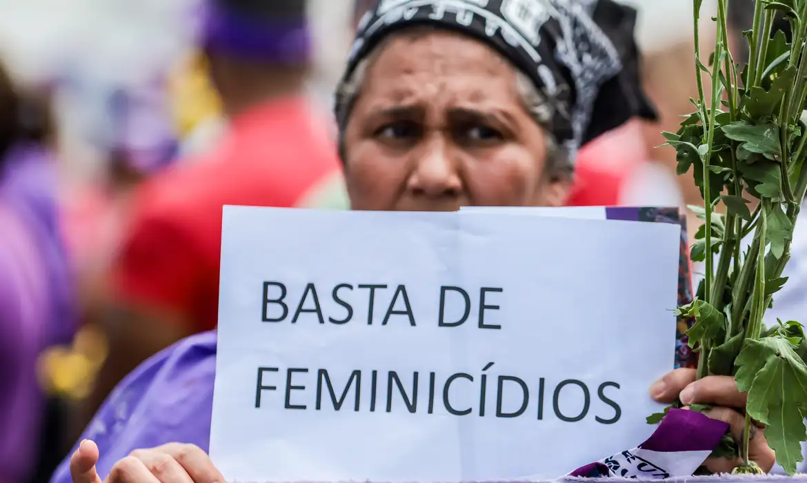Cover image for UBM aciona TikTok por misoginia e cobra R$ 100 milhões na Justiça