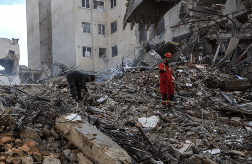 Especialistas analisam escalada militar e trégua no Oriente Médio