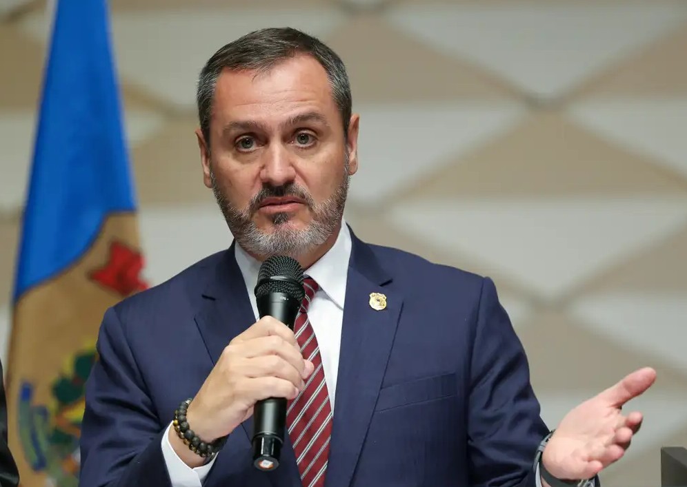 Cover image for Diretor da PF defende inquérito sobre envio de recursos de Vorcaro aos EUA